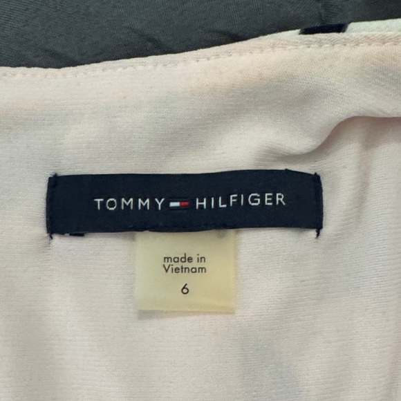 Tommy Hilfiger Floral Print Sleeveless Dress - Picture 2 of 2